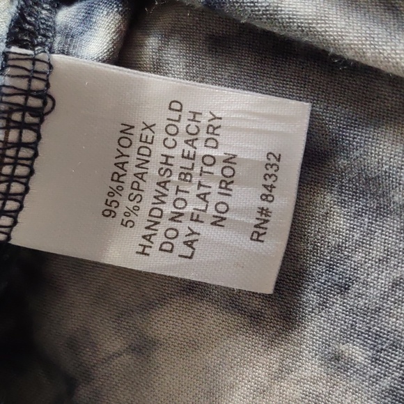 Two Sisters M/L Blue Tie Dye High Low Asymmetrical Hem Quarter Sleeve Tunic Top - Picture 11 of 13